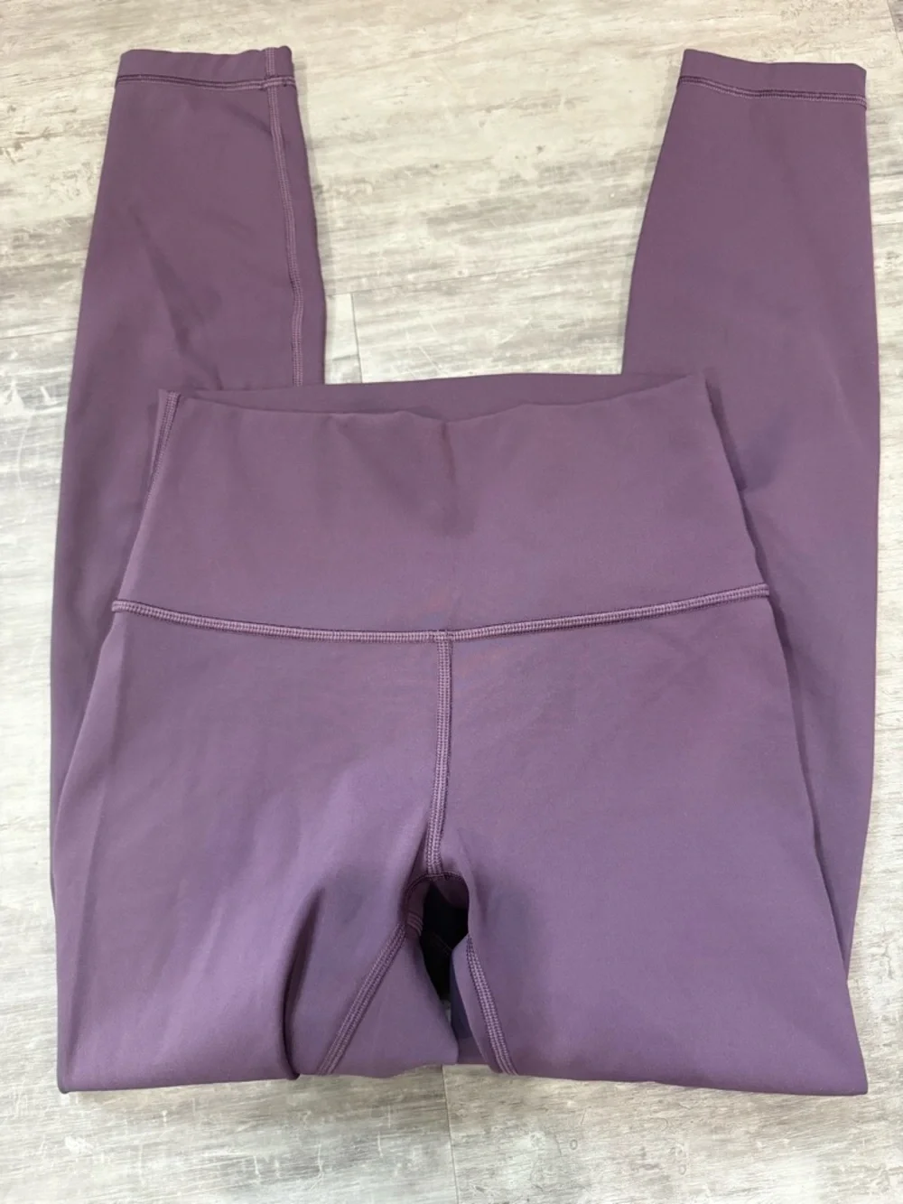 Lululemon Wunder unders‎ size 4 in grape thistle
